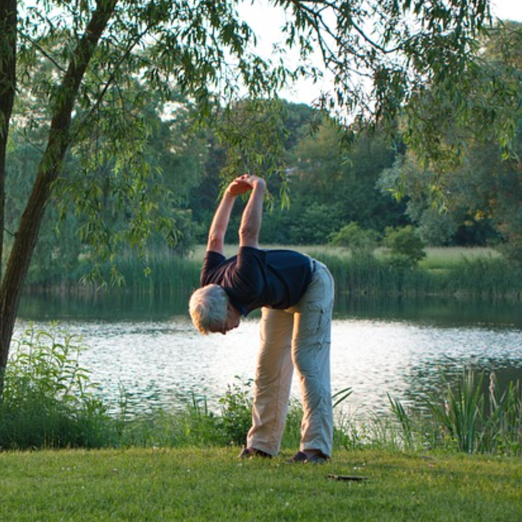 bienfaits yoga seniors